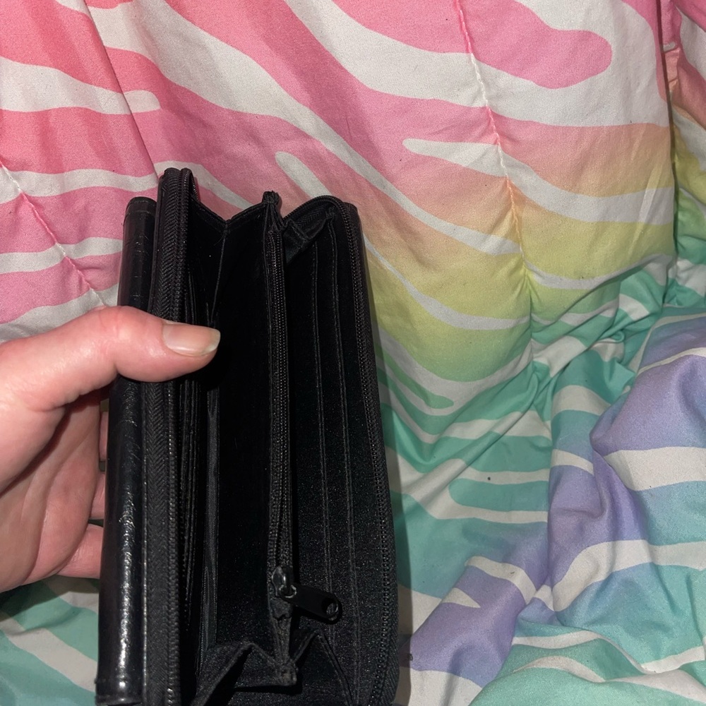 Kenneth Cole wallet - Picture 6 of 6